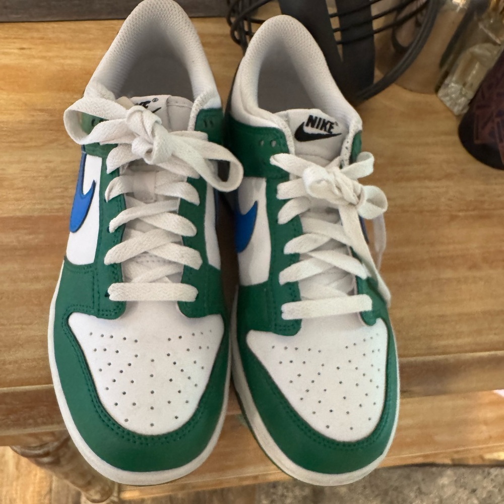 Nike Kids Sneakers in Green, White, and Blue
